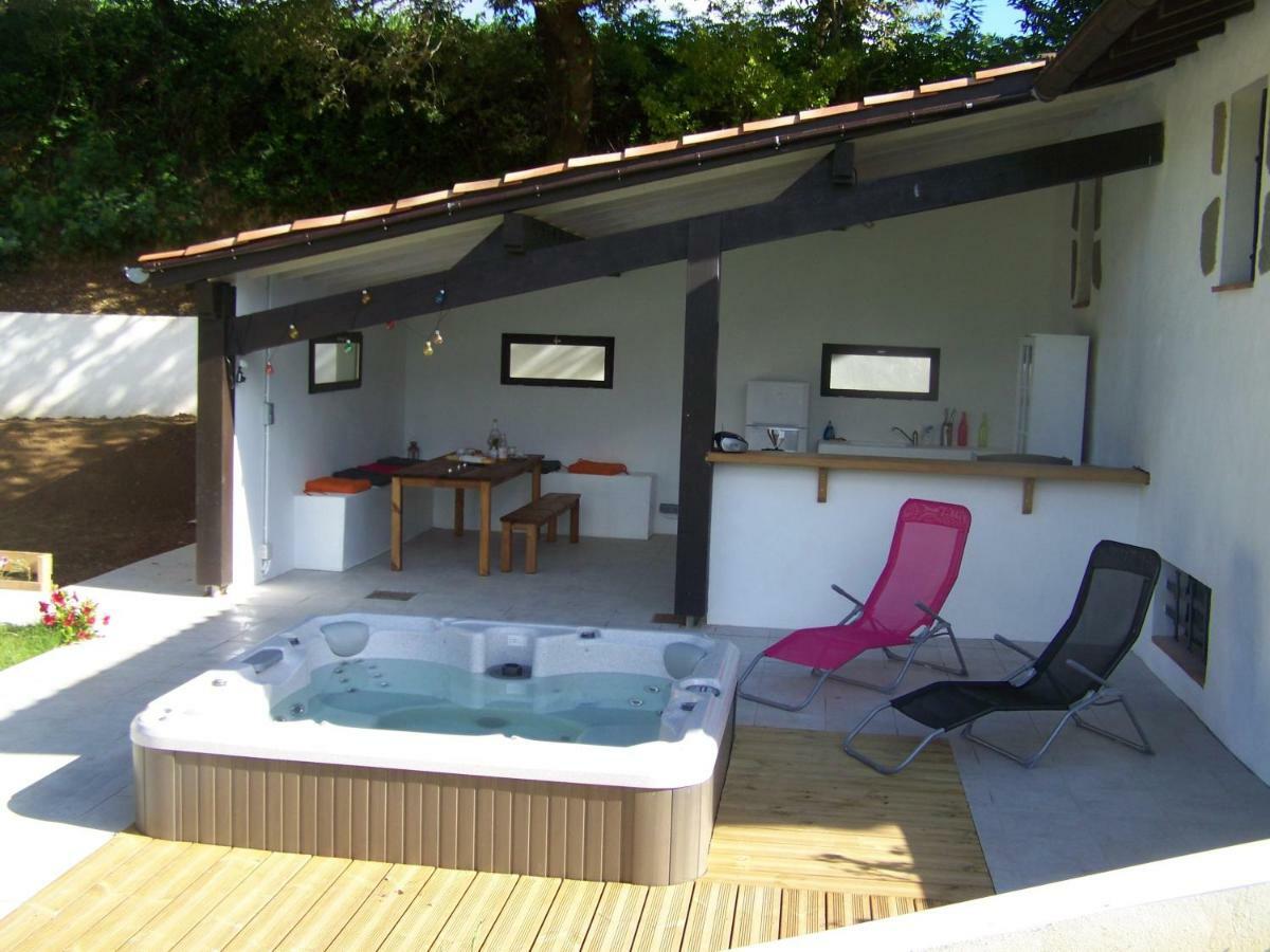 Maison d'hôtes Etxe Goxoan D'hôtes Avec Cuisine été équipée Commune Et Jaccuzi Itxassou